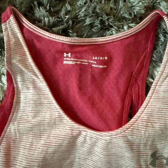 Lot of 6 Women's Racerback Tank Workout Tops. 5 Under Armour, 1 Adidas. - Picture 5 of 11